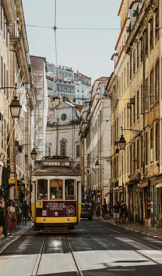 Η Λισαβόνα το φθινόπωρο είναι&nbsp;sinon.