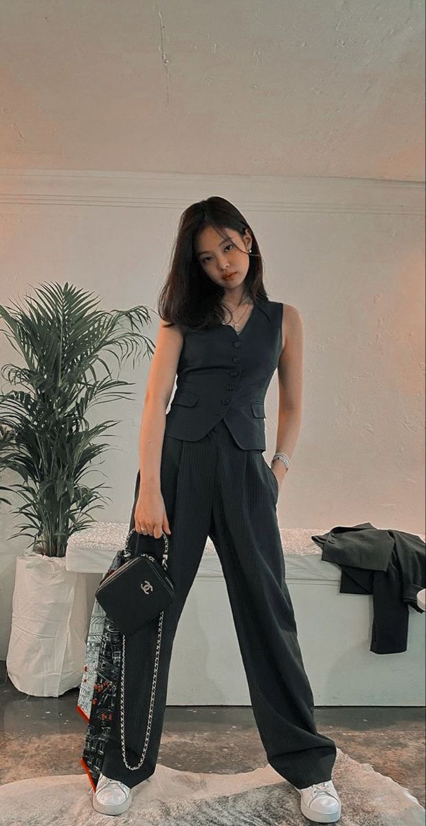 K-Pop-Inspired Capsule Wardrobe: Build Your Closet Like an Idol&nbsp;Stylist