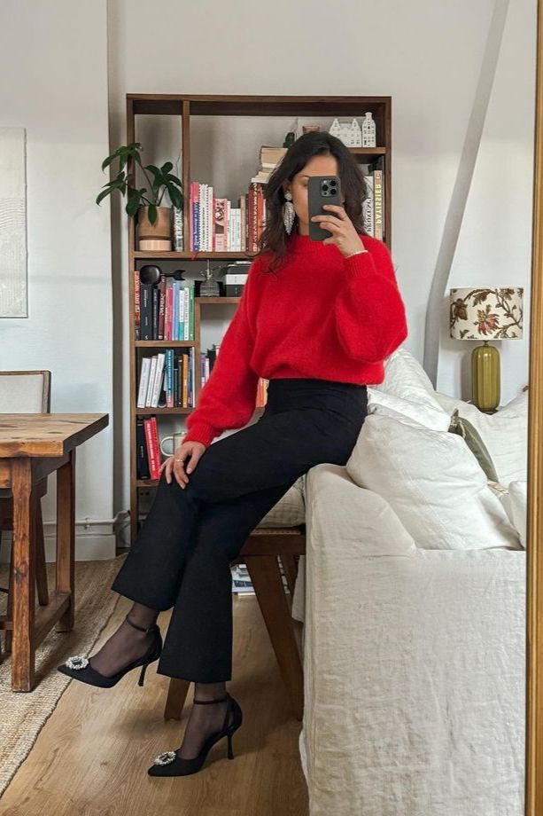 Red Sweater Outfits: Classic, Cheerful, and Ready for Every Christmas&nbsp;Invite.